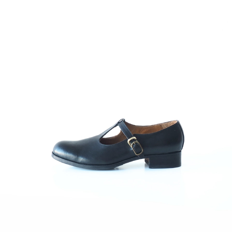 T strap shoes(Ladies)
